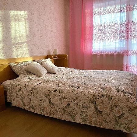 Spacious 3-Room Apartment & Parking Riga Buitenkant foto