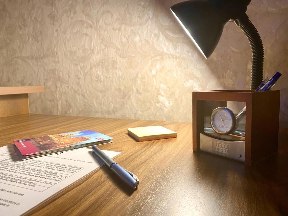 Spacious 3-Room Apartment & Parking Riga Buitenkant foto