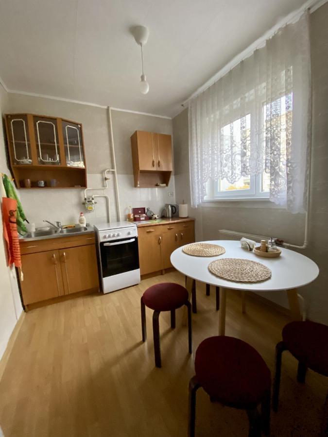 Spacious 3-Room Apartment & Parking Riga Buitenkant foto